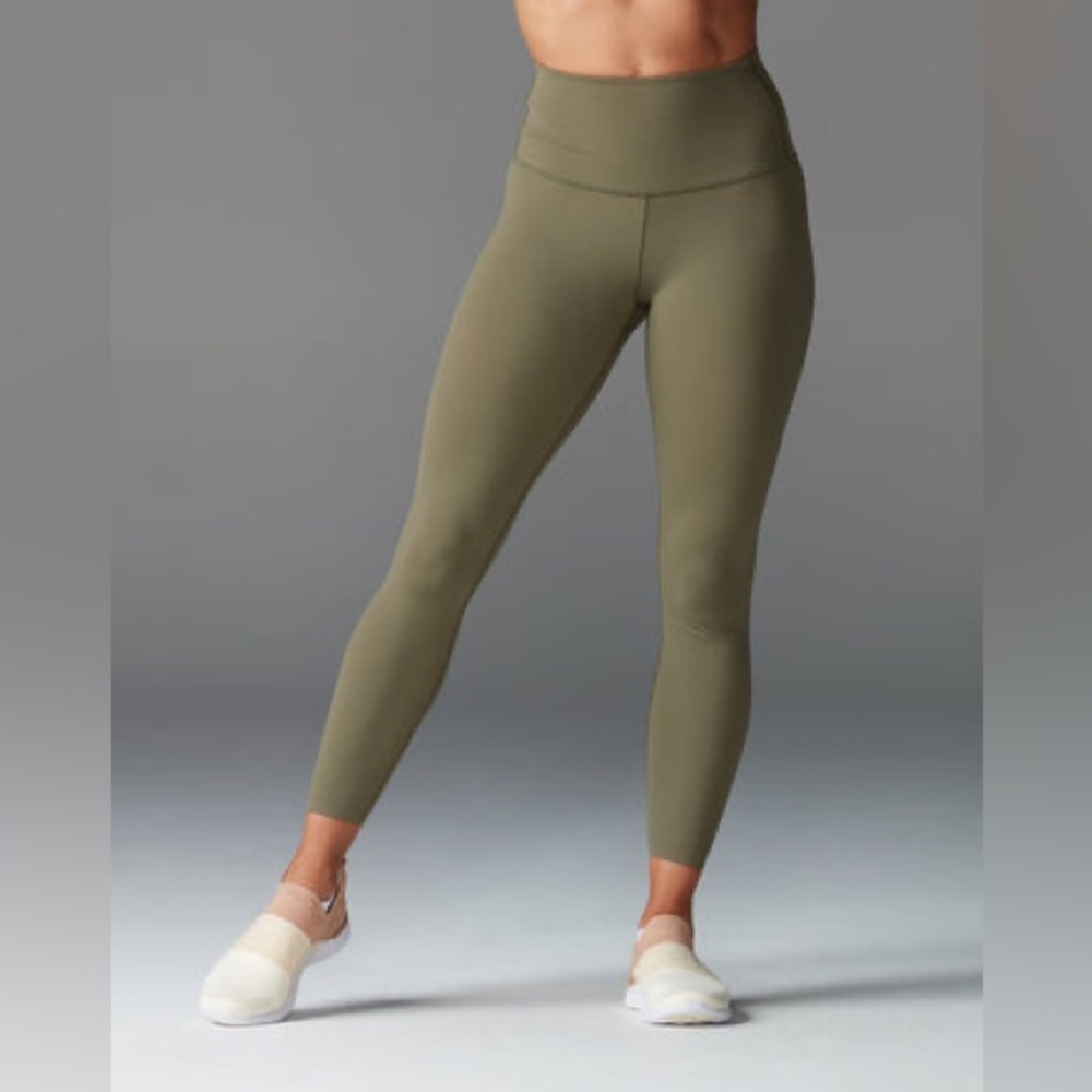 NWT - Tavi 7/8 Hight Waisted Tight